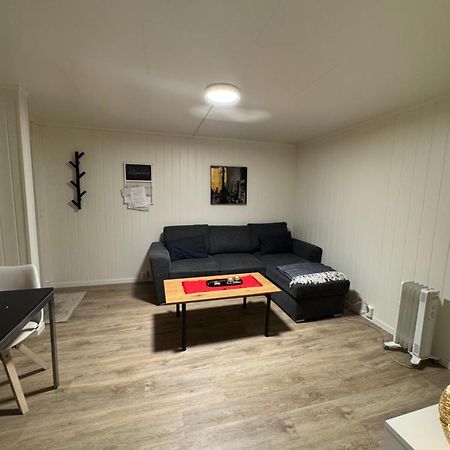 Liten Eldre Og Koselig Studiohybel Сволвер Екстериор снимка