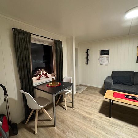 Liten Eldre Og Koselig Studiohybel Сволвер Екстериор снимка